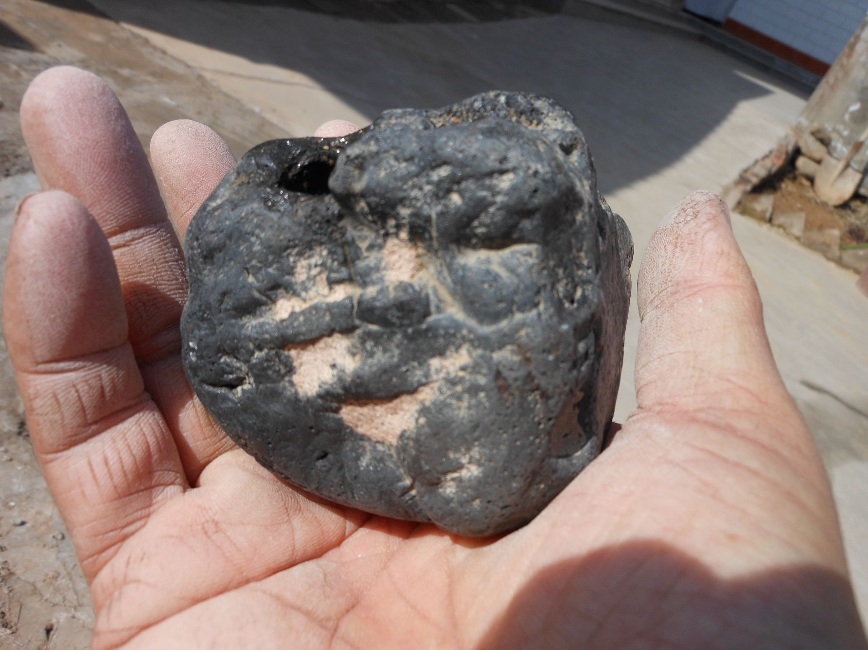 天然陨石碳素陨石6厘米5厘米4厘米重192克