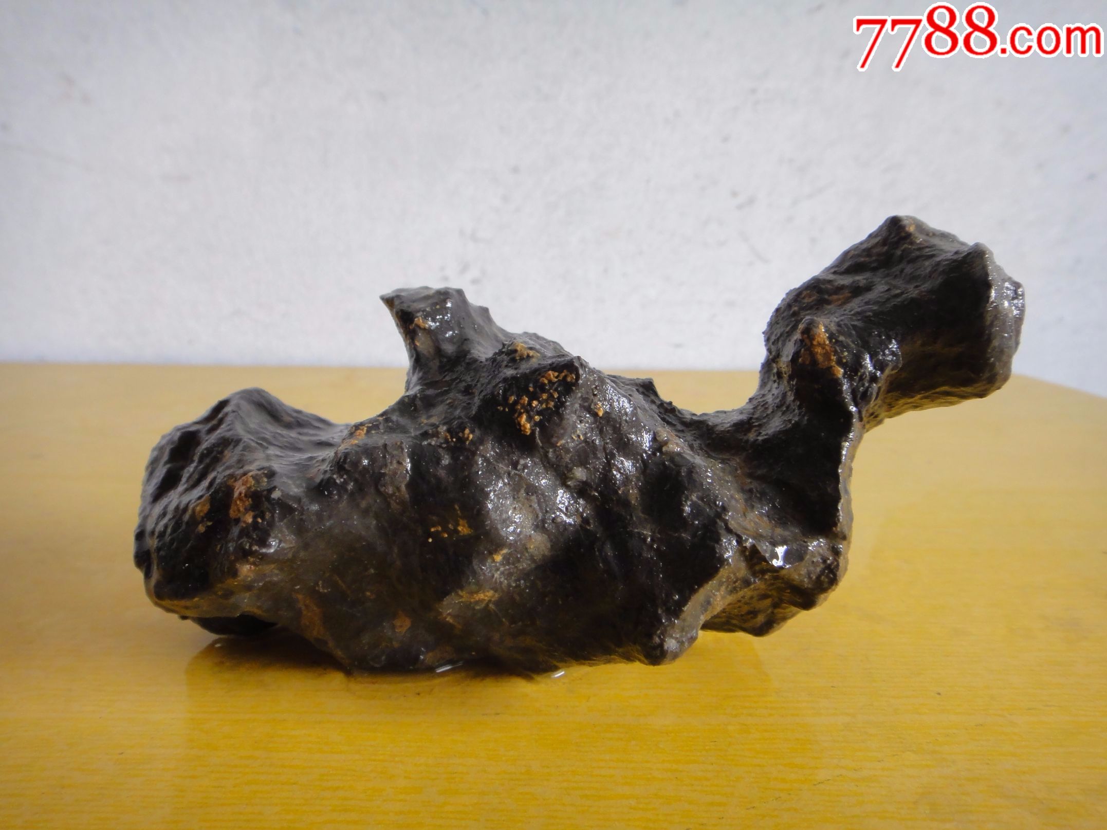 太行奇石类灵璧石小瑞兽献上大吉祥