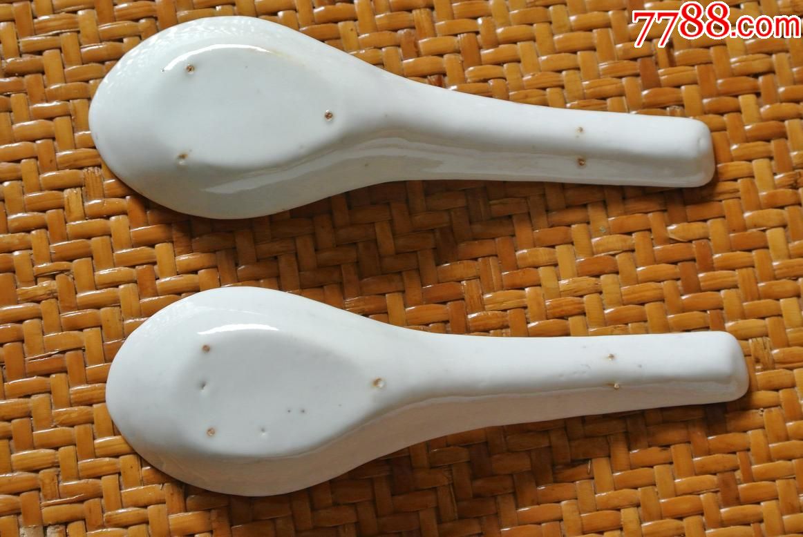 民国生肖瓷调羹两个生肖鼠调羹生肖羊调羹老瓷器收藏民国瓷器