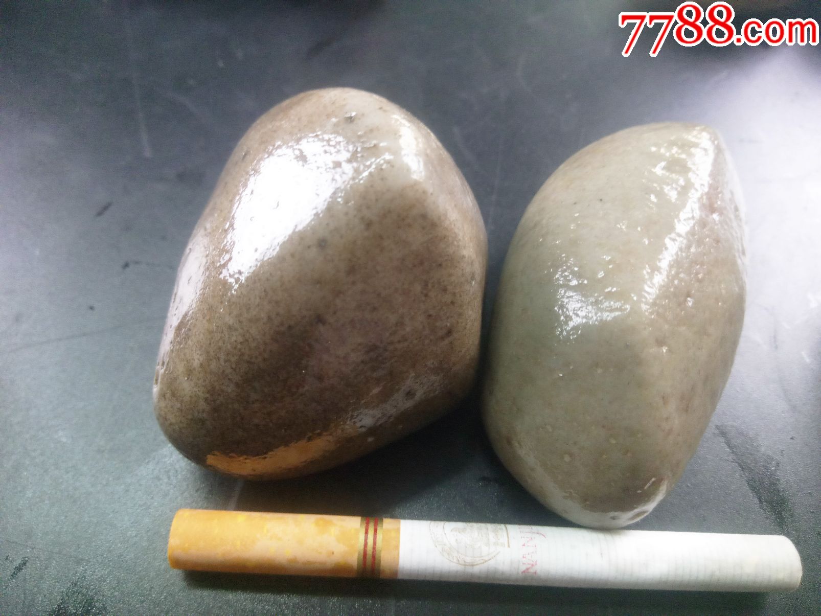 新疆戈壁玉金絲玉泥石沙漠漆籽料原石飾品細膩油潤隨機一組(1-2個)80