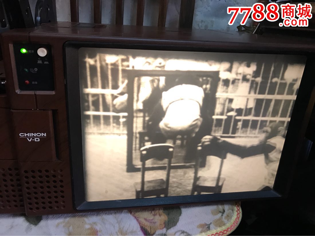 8mM有声CHINONVD电影机!可以在屏幕上看,可