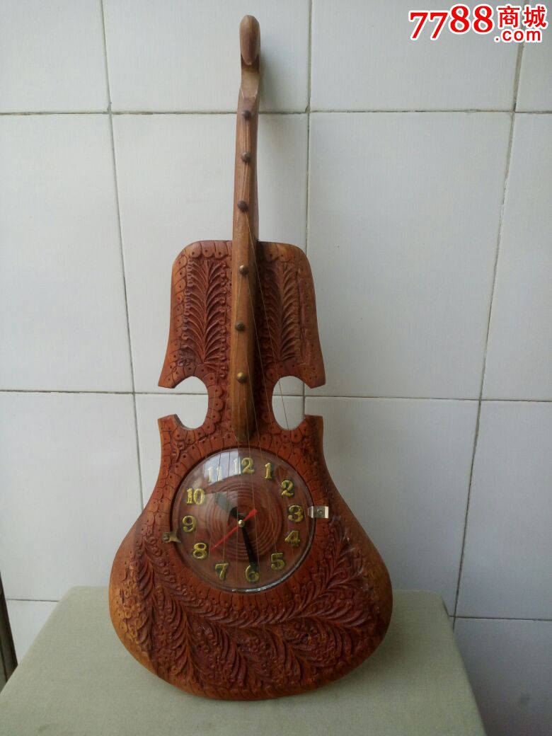 木质小提琴形状电子钟