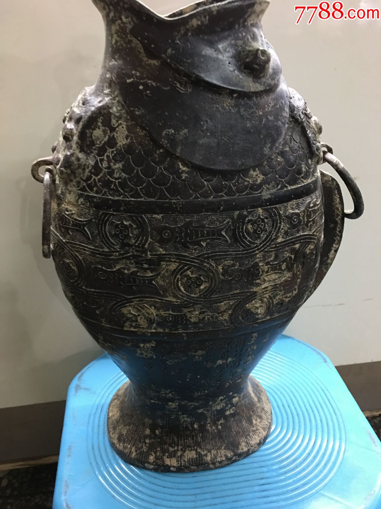 青铜器瓶