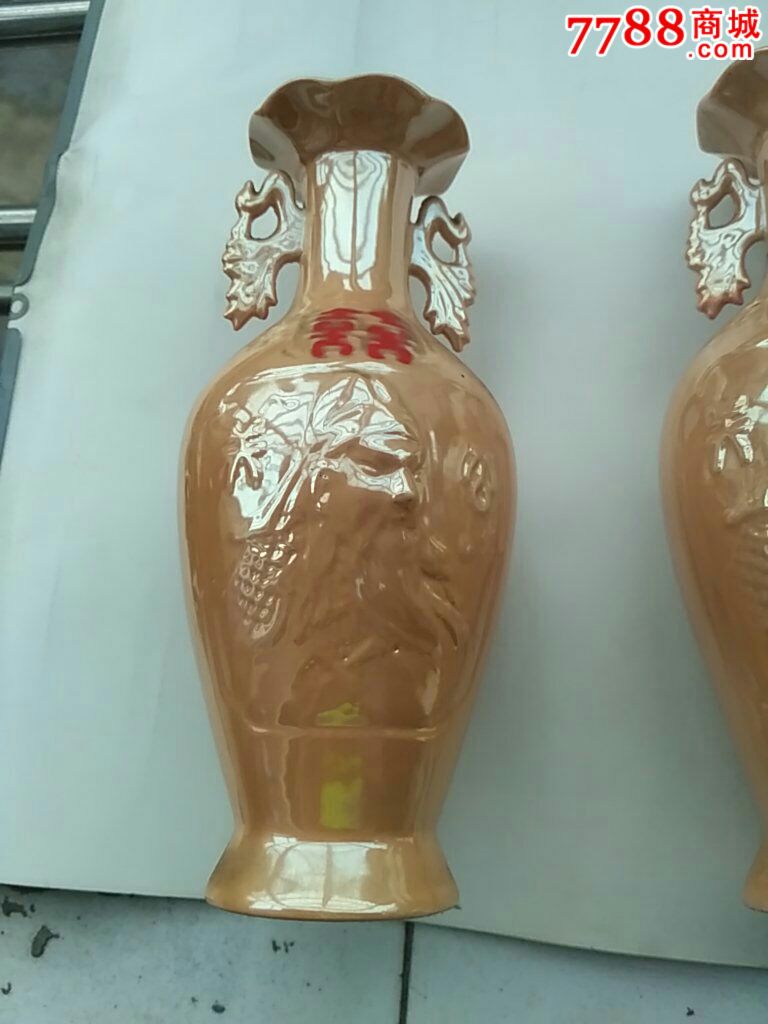 关公酒酒瓶一对()运城市酒厂出品