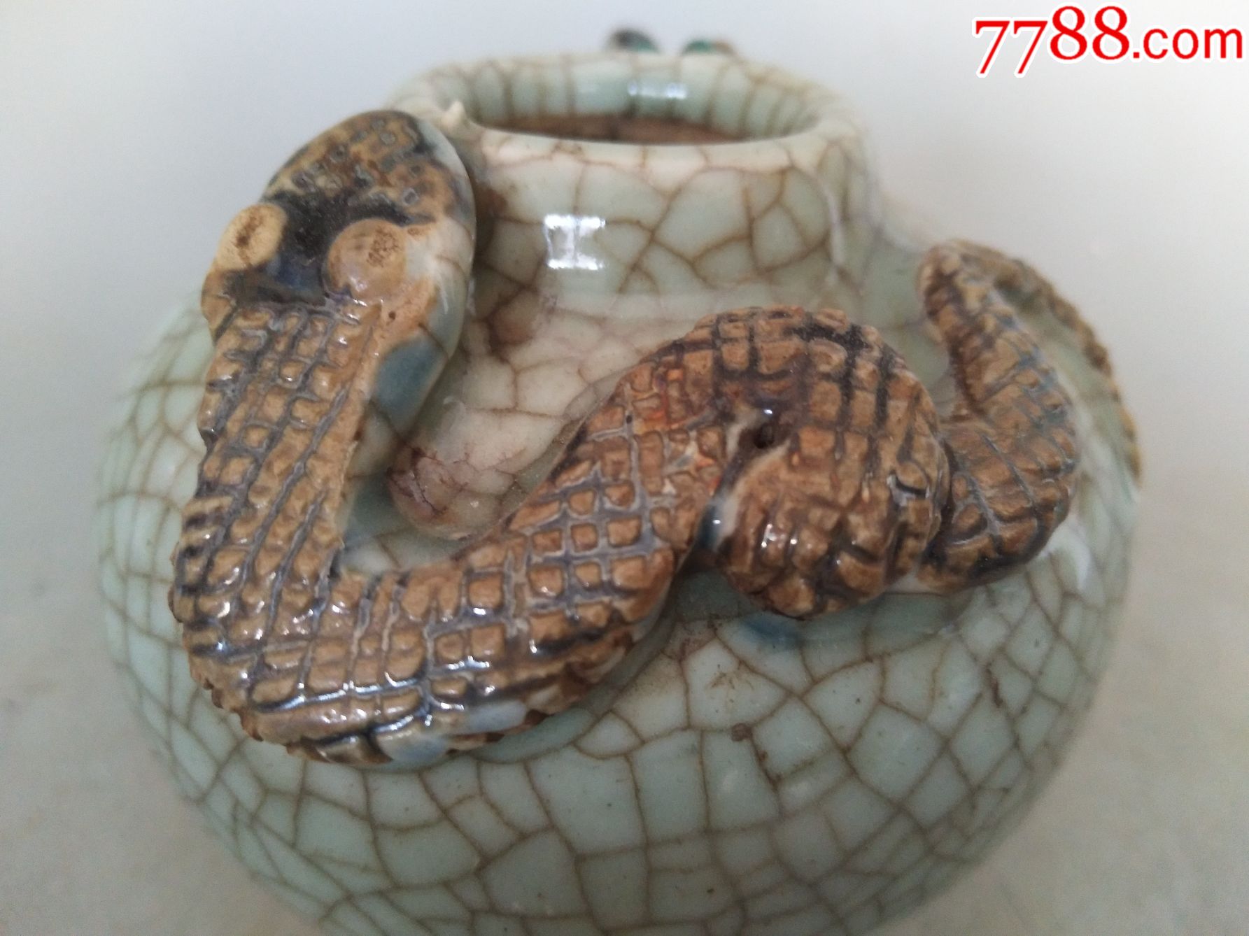 哥窑蓝釉瓷蛇鼠罐