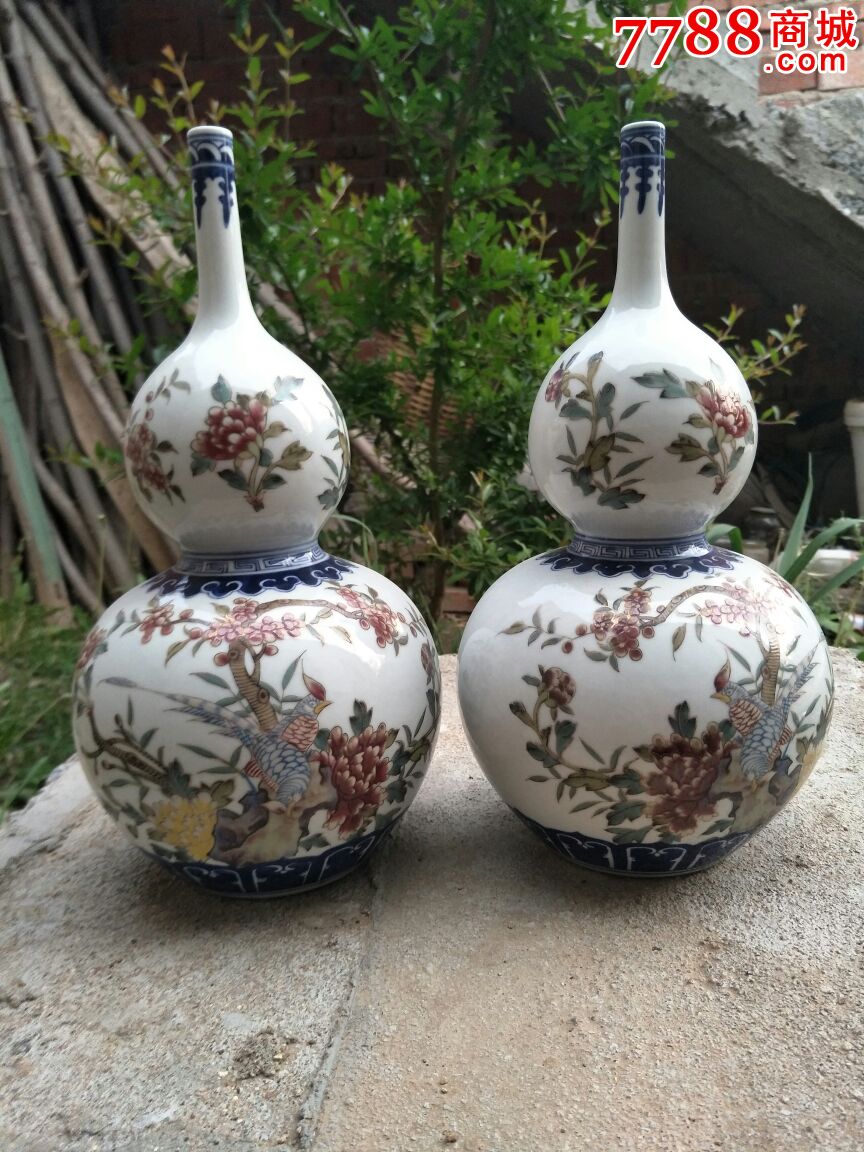 清代葫芦瓷瓶一对,非常漂亮,很珍贵