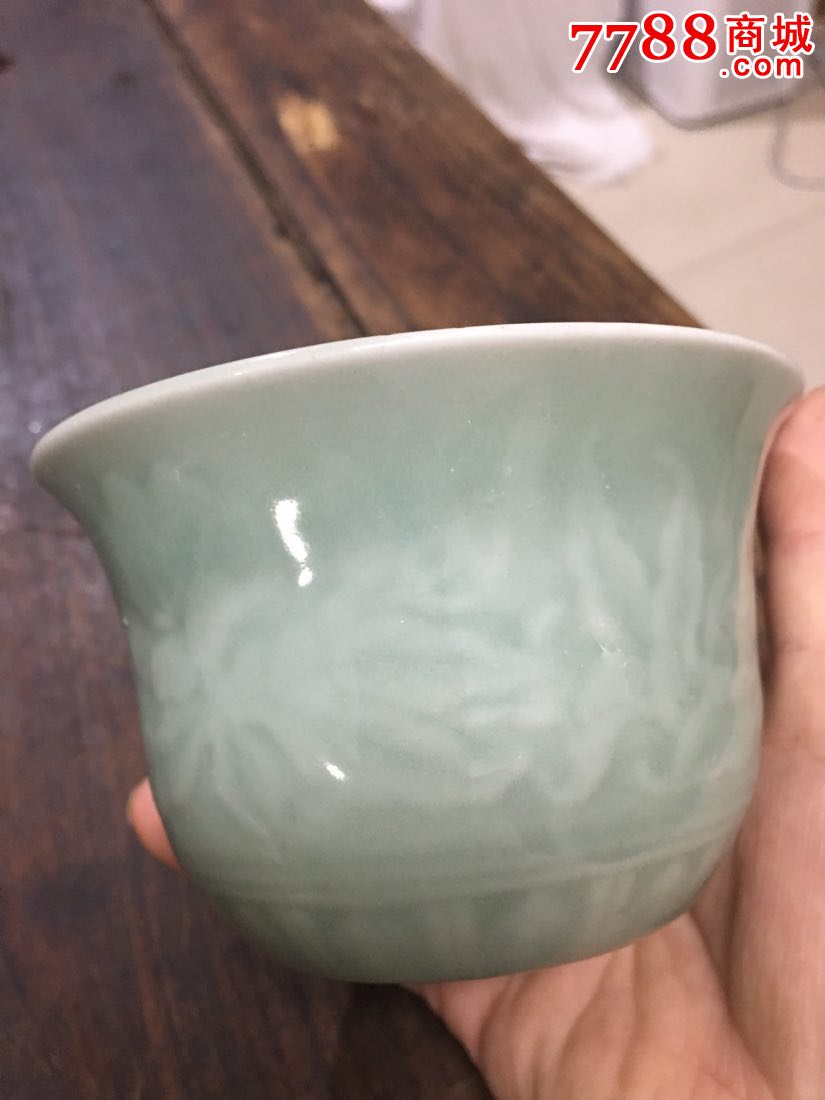 60年代前后的(中国龙泉)龙泉窑青瓷花茶碗