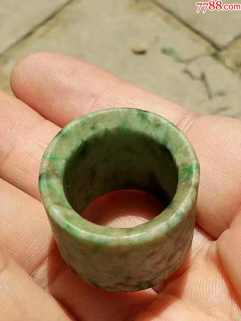 生坑品清代正阳绿翡翠扳指