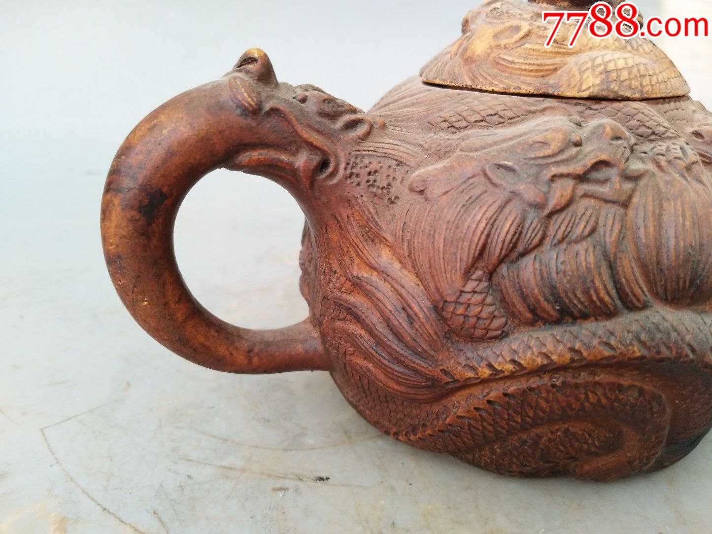 紫砂壶(龙纹)