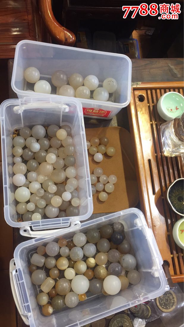 南京报恩寺出土玛瑙质影骨舍利