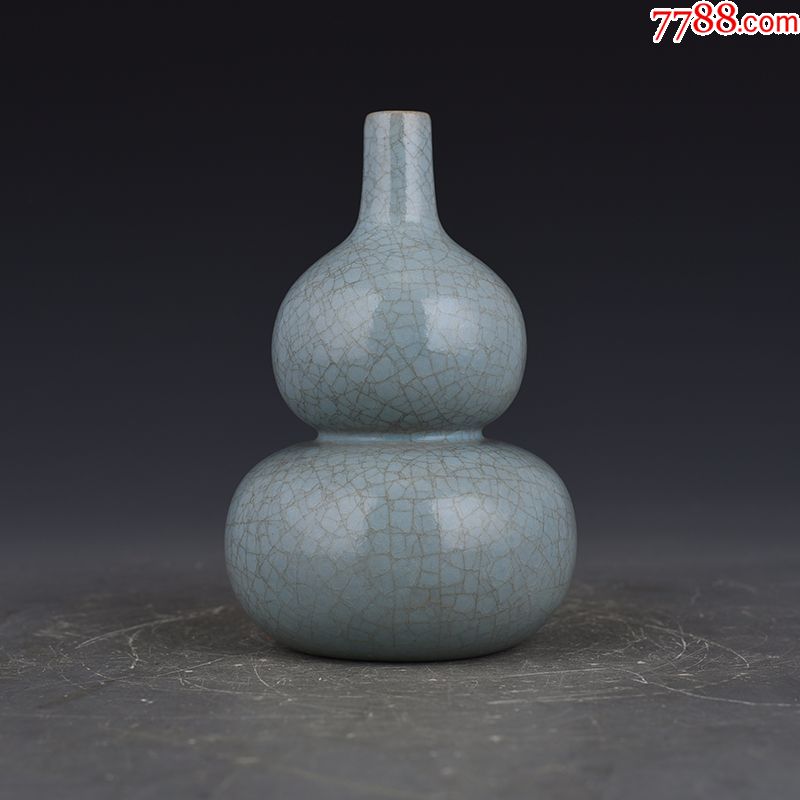宋代天青色汝窑冰裂纹葫芦瓶