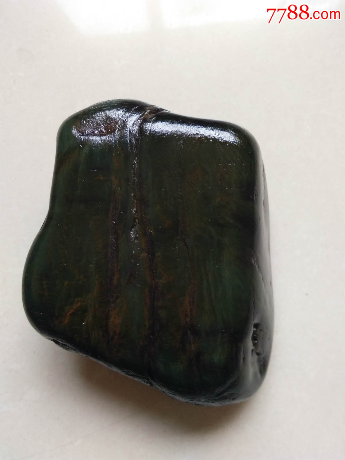 和田玉猫眼碧玉籽料原石