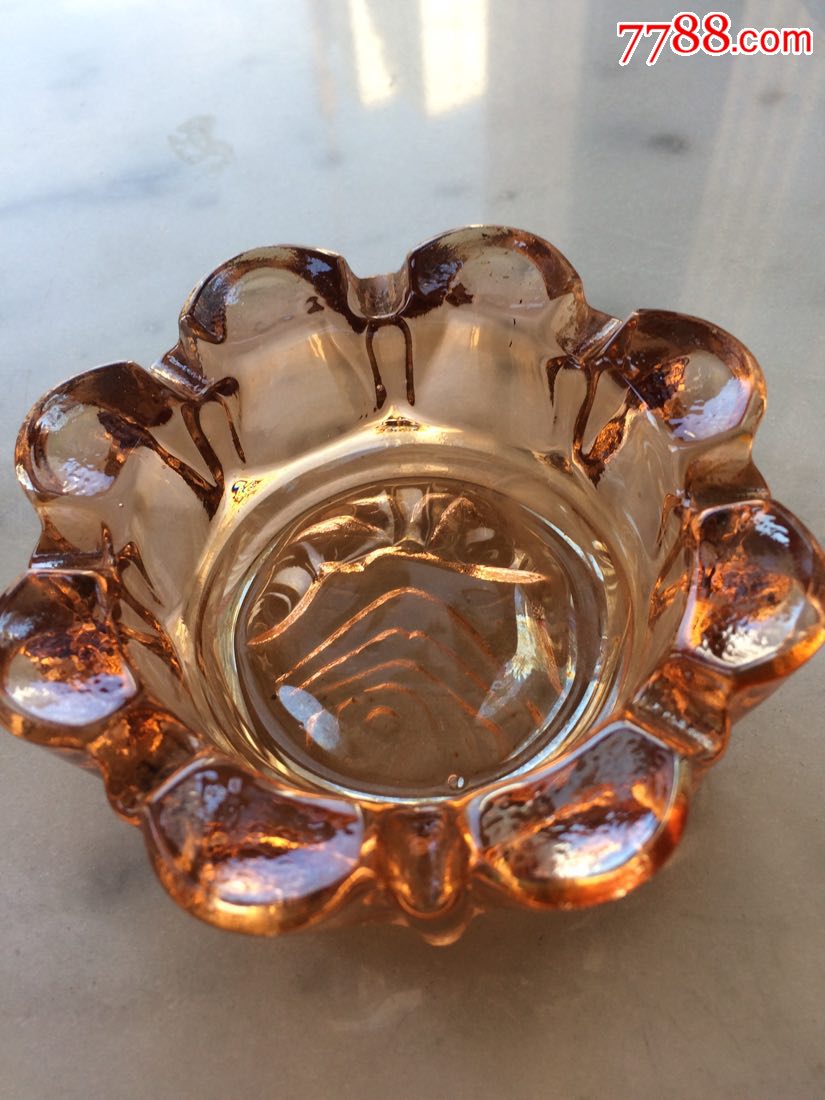 老琉璃琥珀色莲花造型烟灰缸