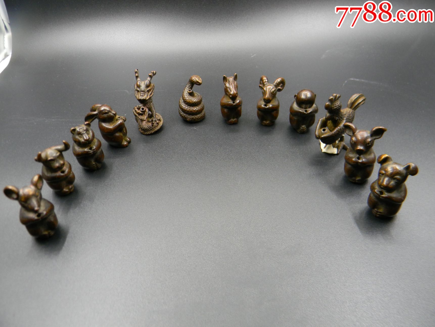 民国时期铜香插十二生肖