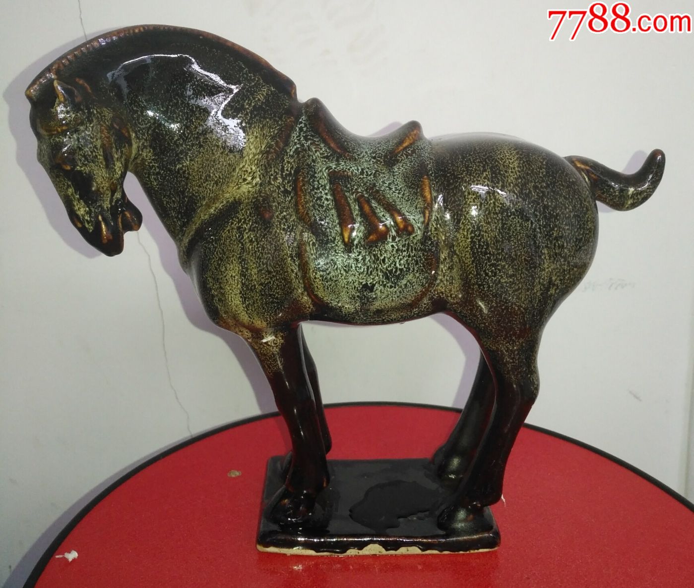 磁州窑彩釉八骏马之一