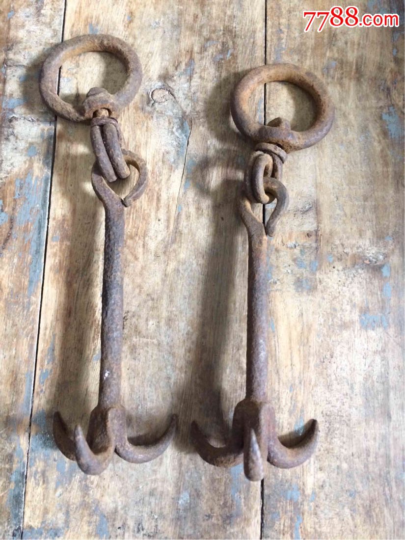 古代侠盗或者武林高手翻墙登高使用的三角钩两个,甩钩手工老铁器兵器