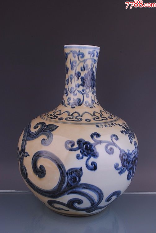 明代宣德青花螭虎螭龙苏麻离青色沁天球瓶