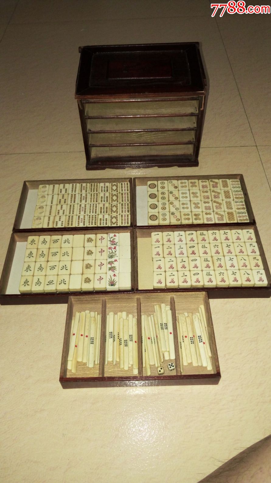 稀见的清末民国竹骨老麻将完整一副(原木盒).