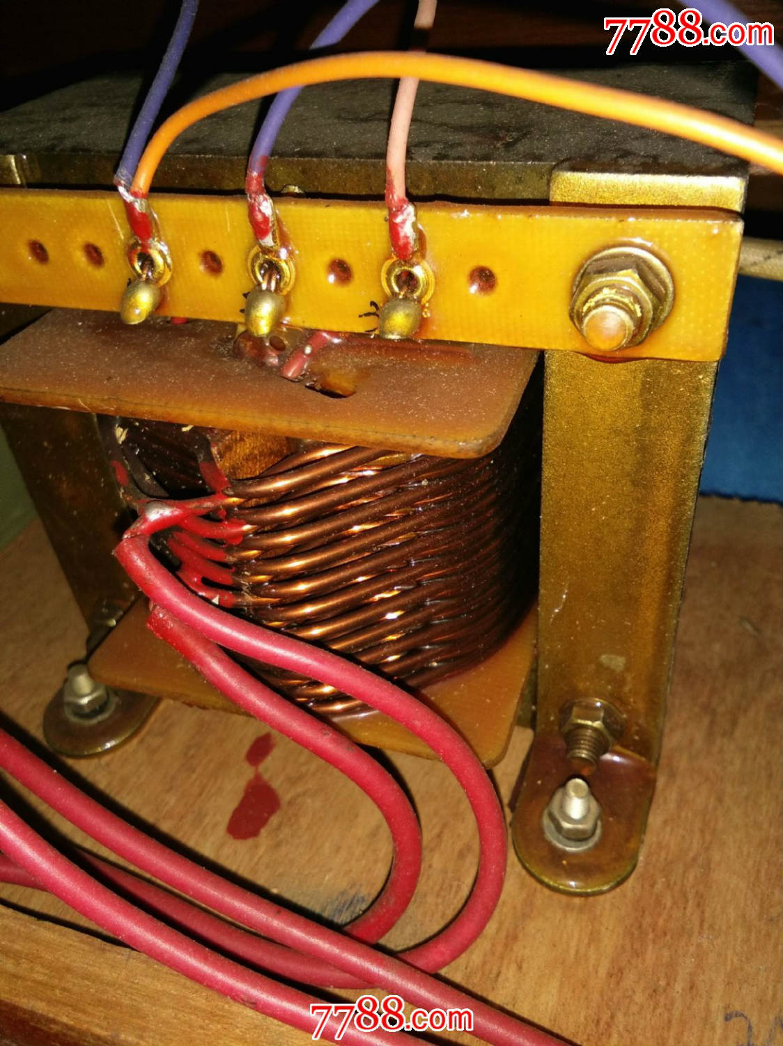 上海分析仪器厂----磁饱和稳压器