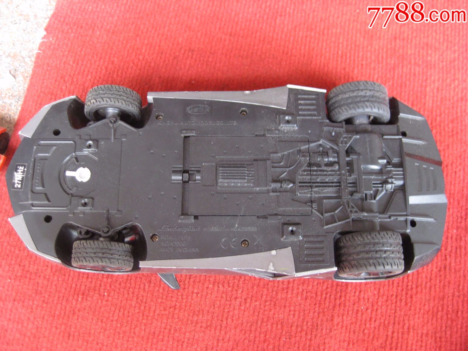 怀旧收藏八十年代玩具电动小汽车模型八零后收藏玩具