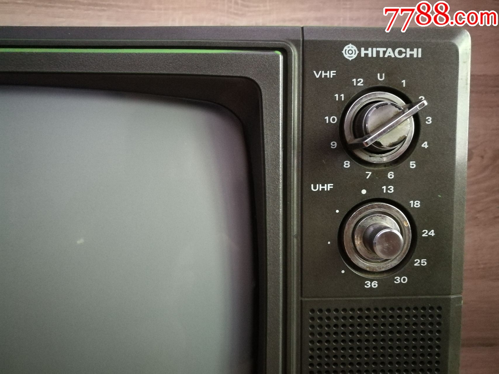 原装日立牌12寸黑白电视机