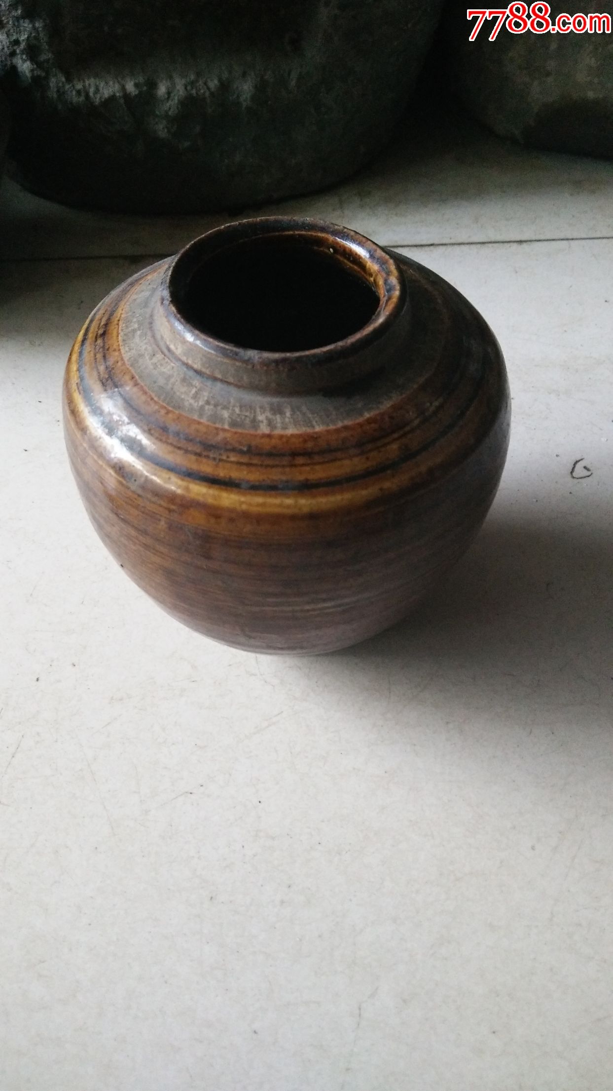 清代酱釉罐