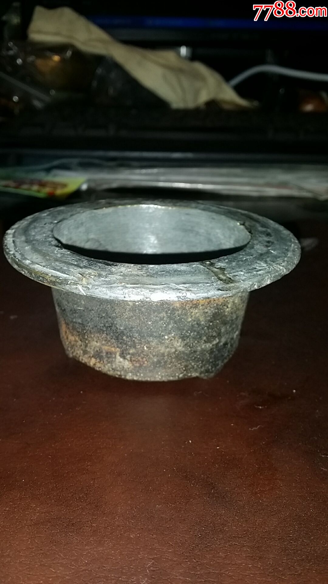 铜镀银三足阔沿香炉一只