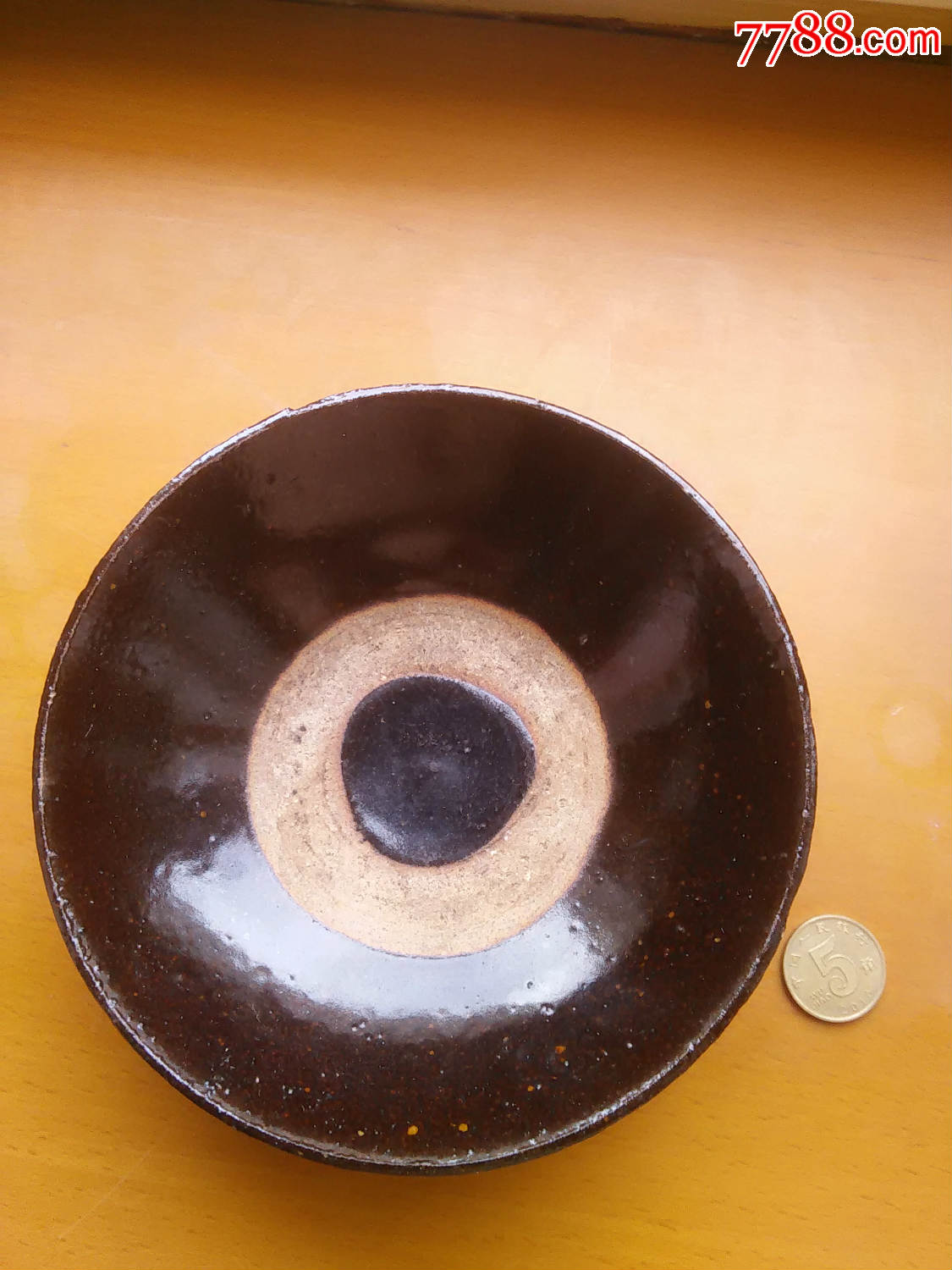 清代酱釉瓷碗图片图片