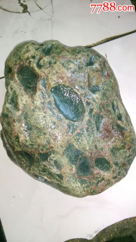 天山奇石[优质蛇纹石】
