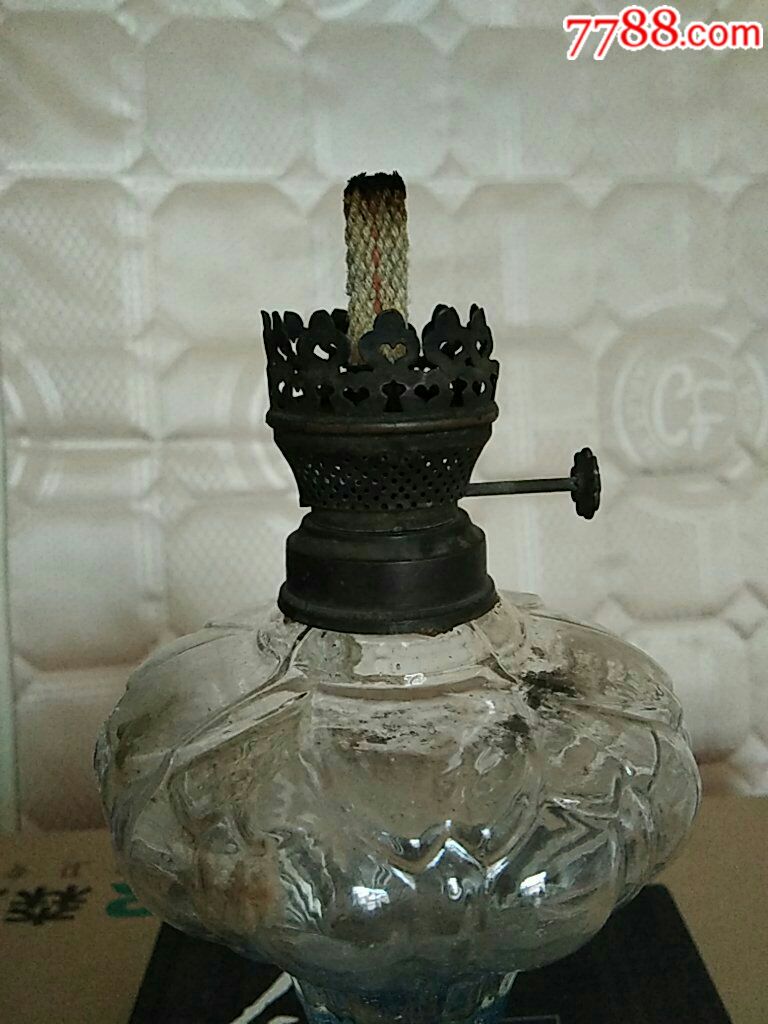 清代带工匠款高脚蓝琉璃底座煤油灯