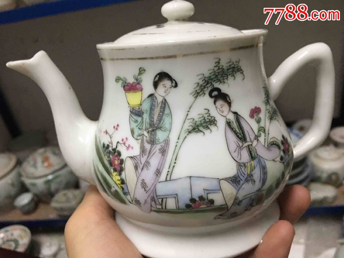 精品细路余远昌老美女壶一只