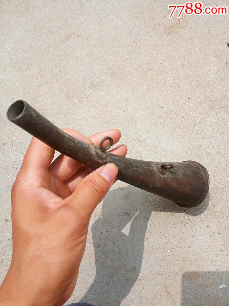 老铜吹角,号角一个