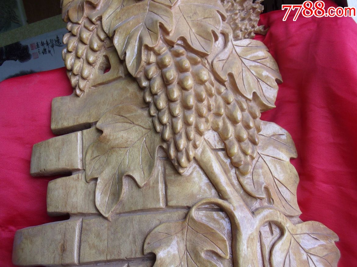 6.7斤重,金丝楠木木雕花鸟摆件,秋天来了,果实熟了,可能葡萄