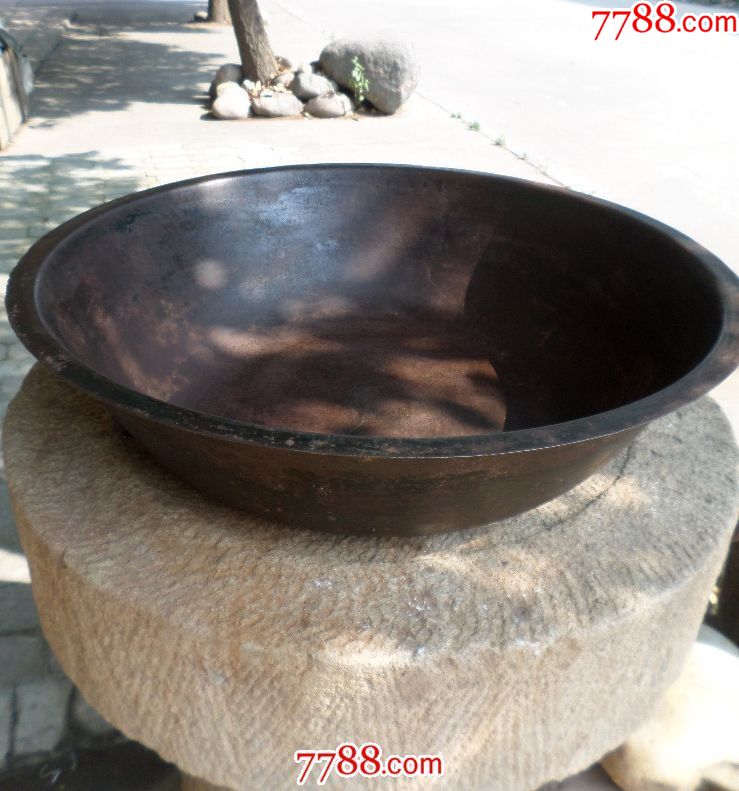 古董文玩民俗老旧杂项物件铁铜器皿盛具收藏品类70年代铸造大铁盆