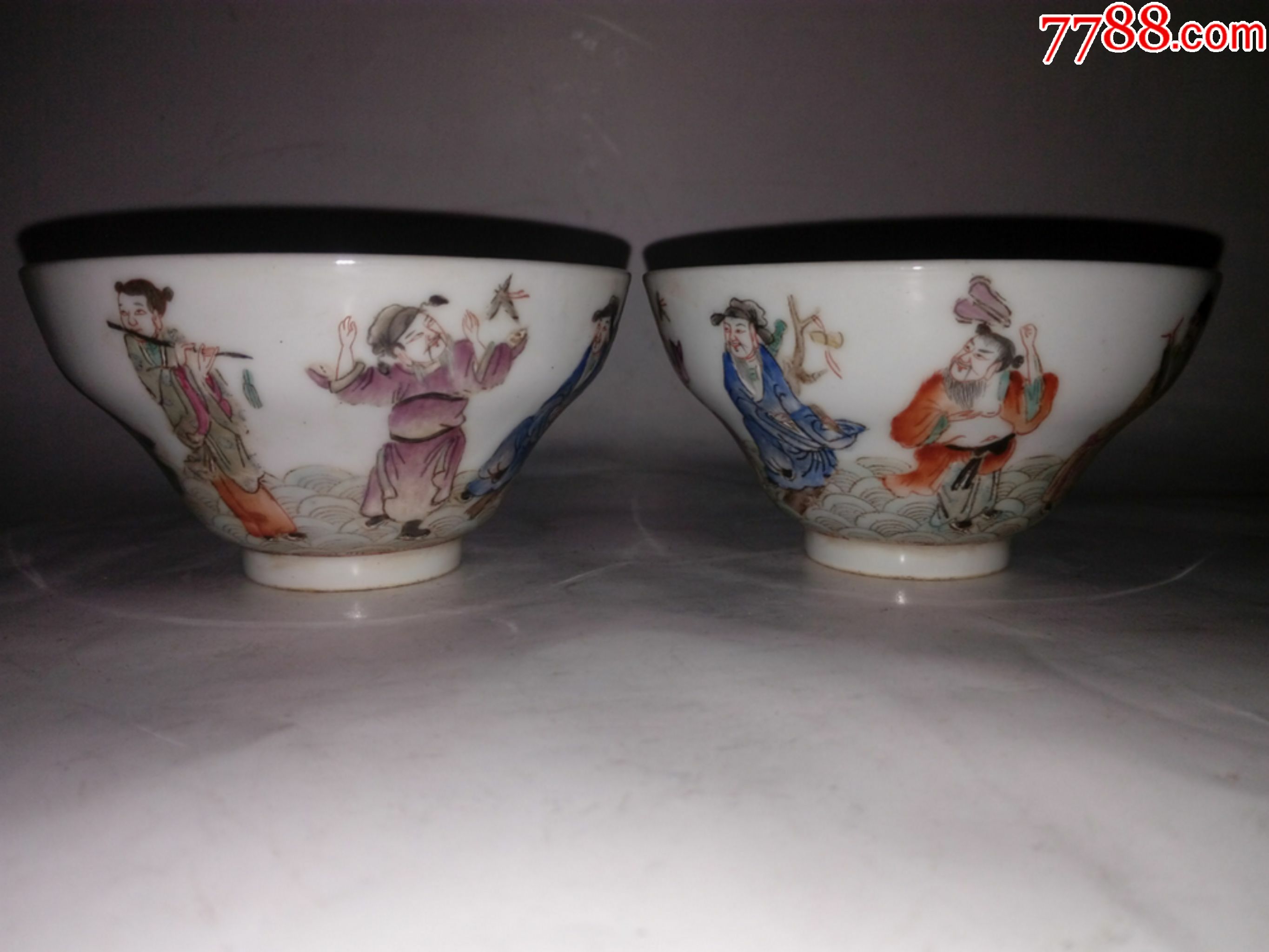 粉彩人物八仙折腰碗