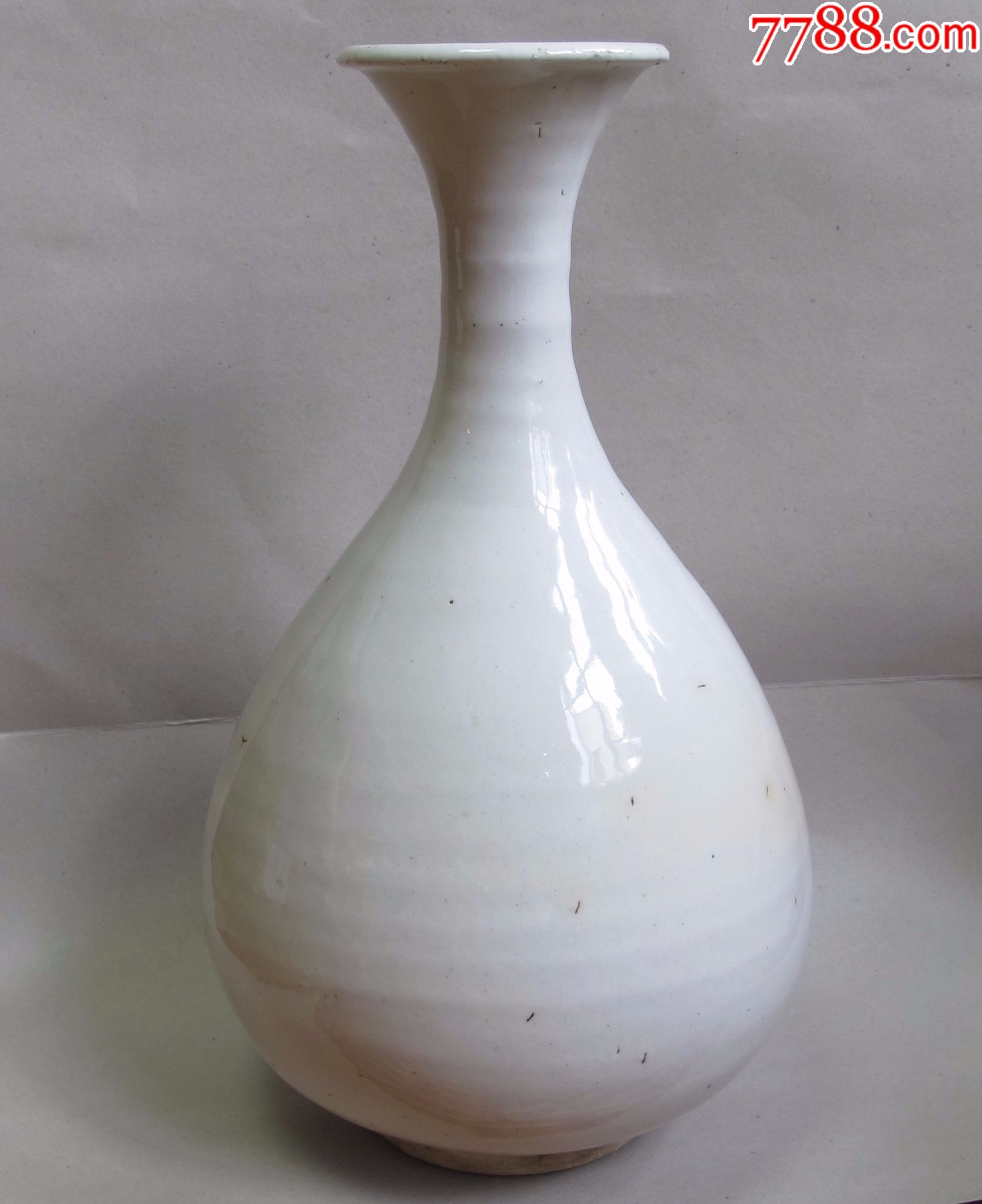 元明白釉玉壶春大瓶