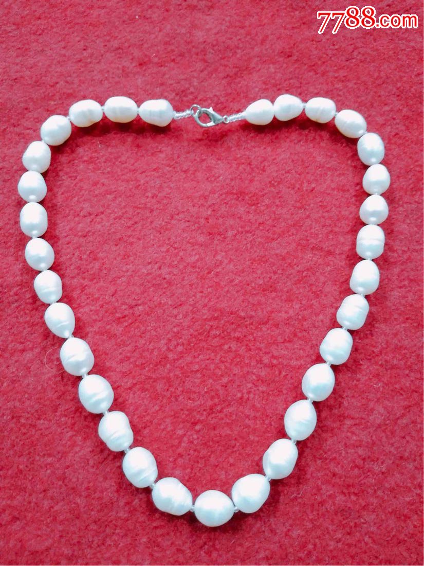 大颗珍珠项链一串