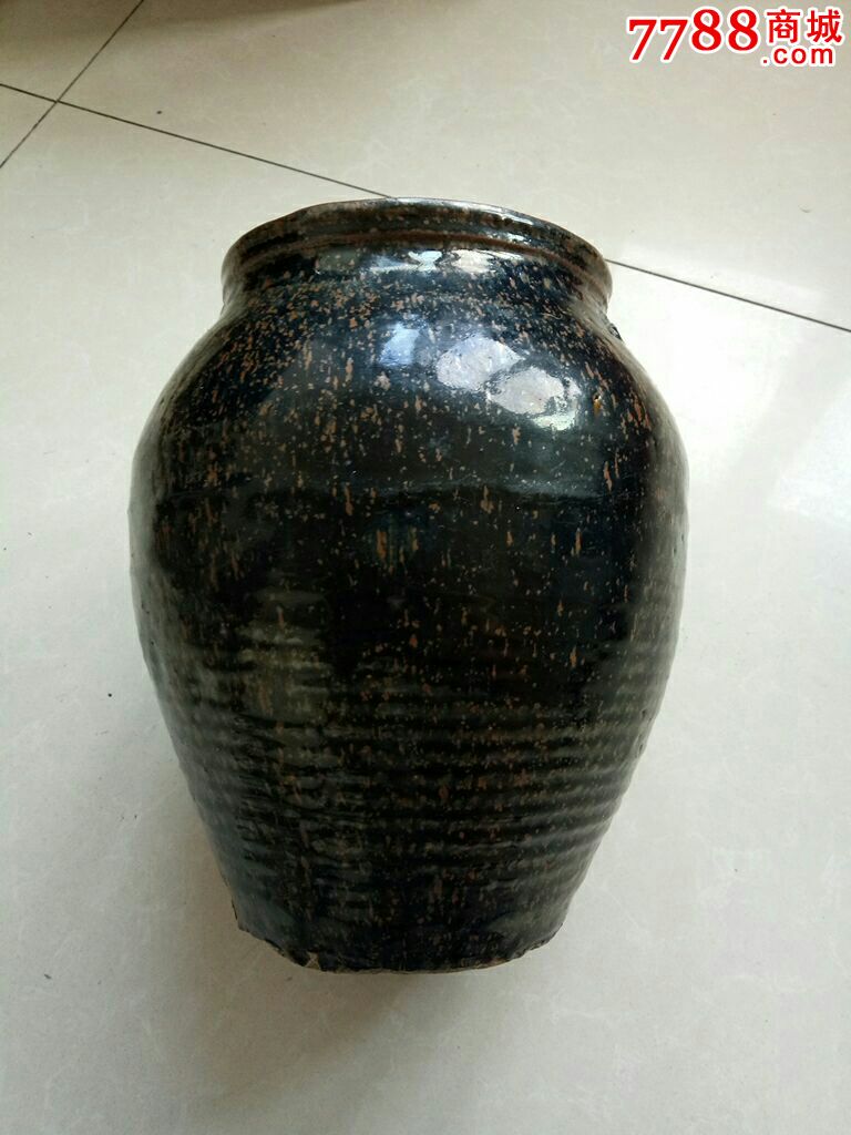 铁锈斑点黑釉大缸