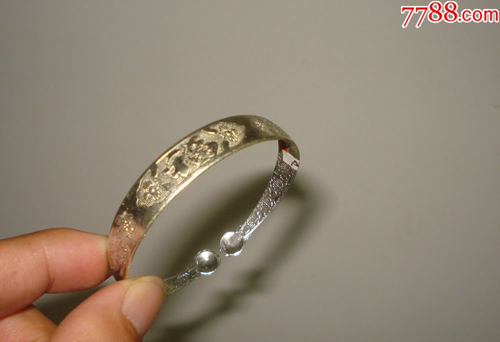 纹银"吉祥"字号手镯(a3798)