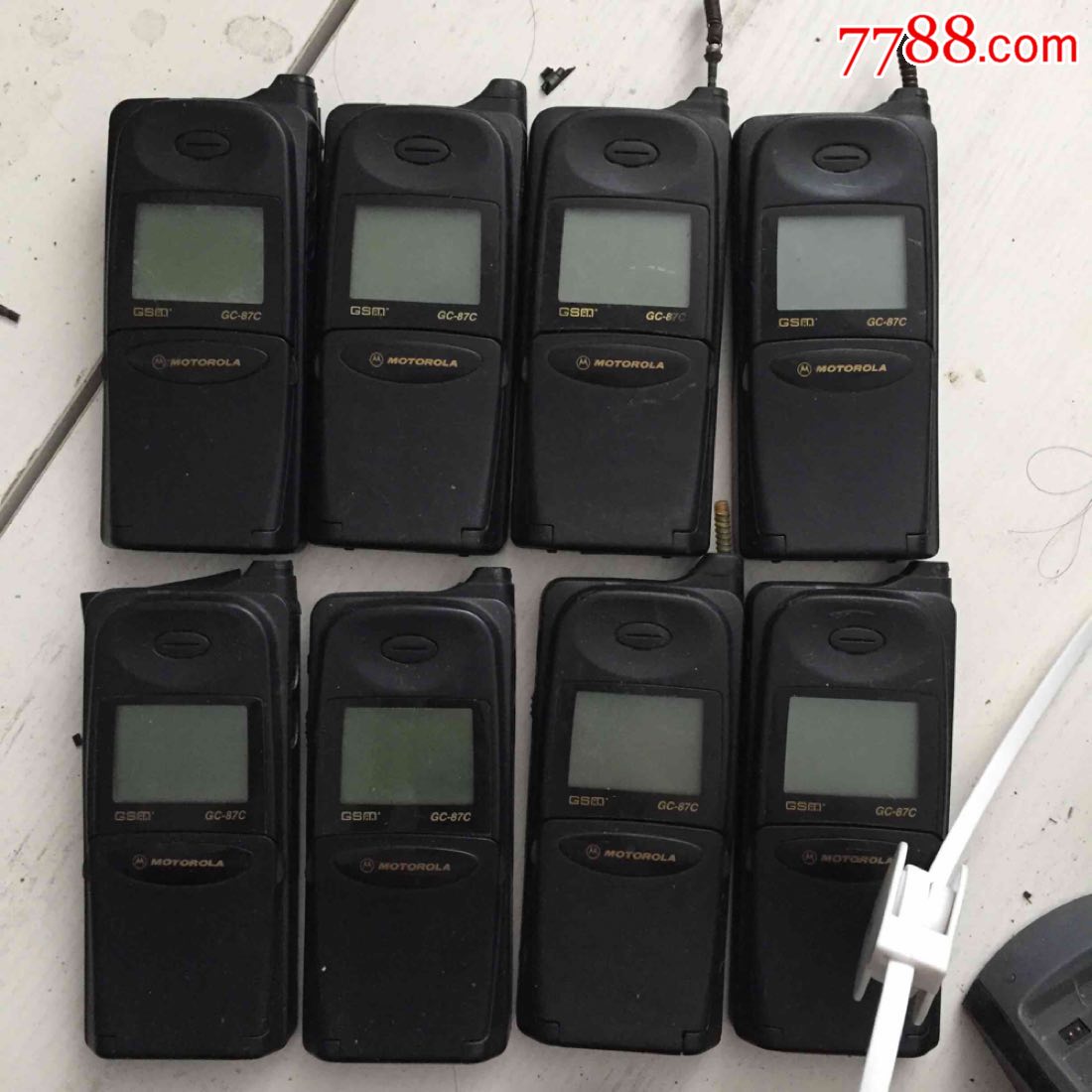 摩托罗拉二哥大87c翻盖手机一台价格