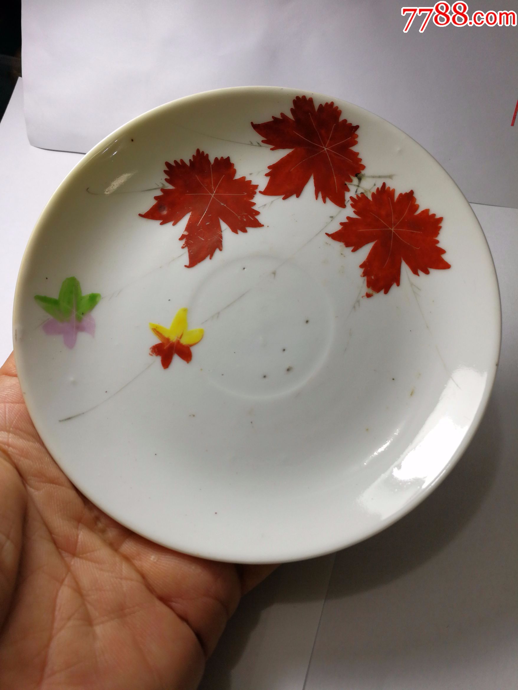 红叶瓷盘