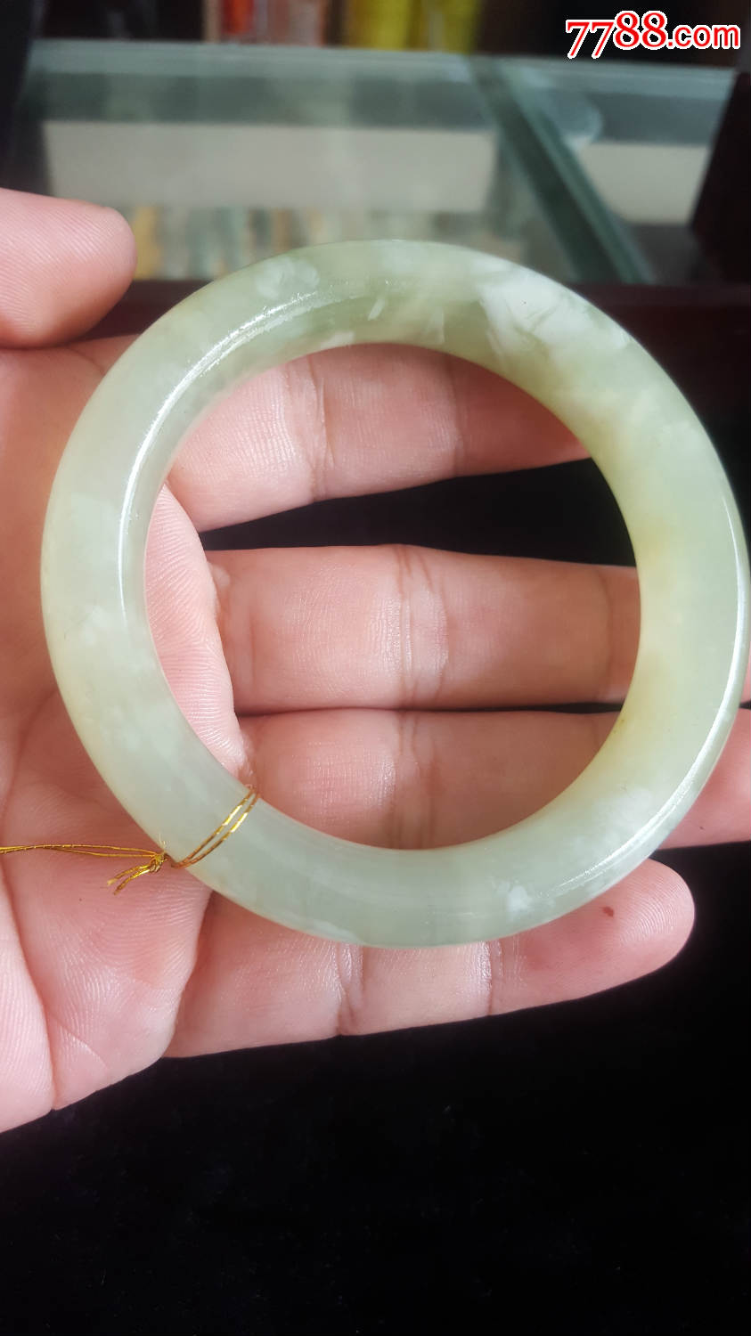 岫岩玉手镯
