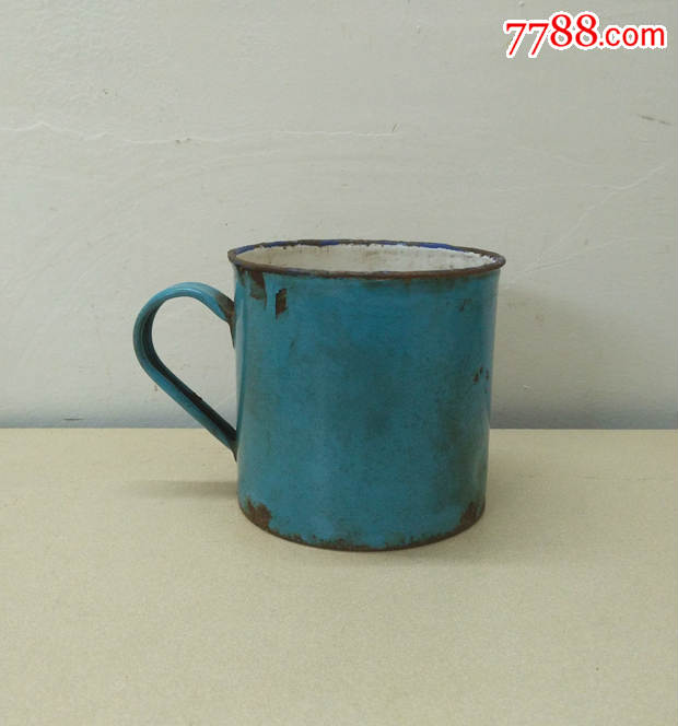 一个民国的搪瓷大杯子