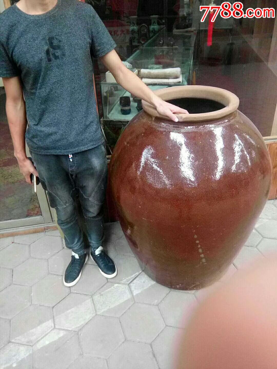 建国前后宜兴大酒坛子