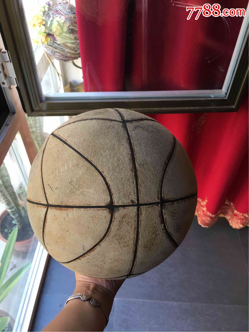 旧篮球旧皮球纯皮篮球怀旧收藏可以使用