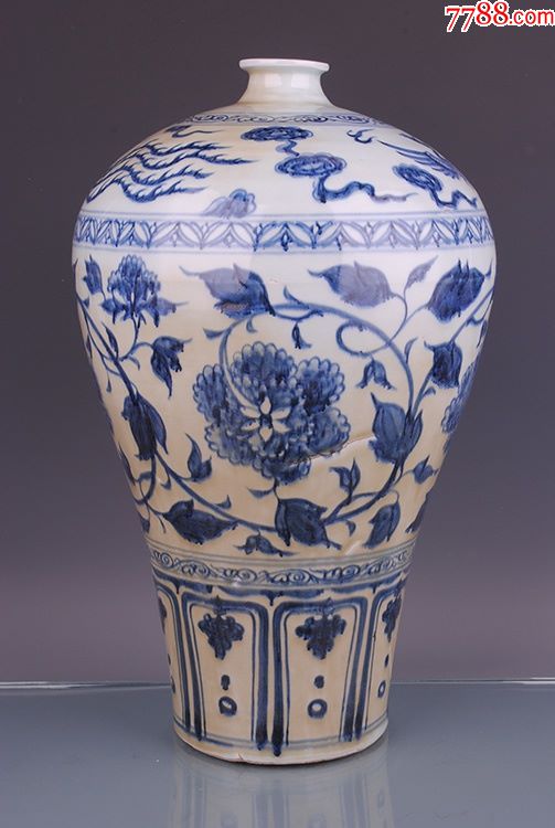 明代青花缠枝牡丹花纹云凤纹梅瓶色沁