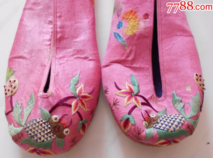 民国全手工绣花鞋【金鱼荷花图】_绣花鞋/鞋垫_海鱼儿收藏【7788收藏