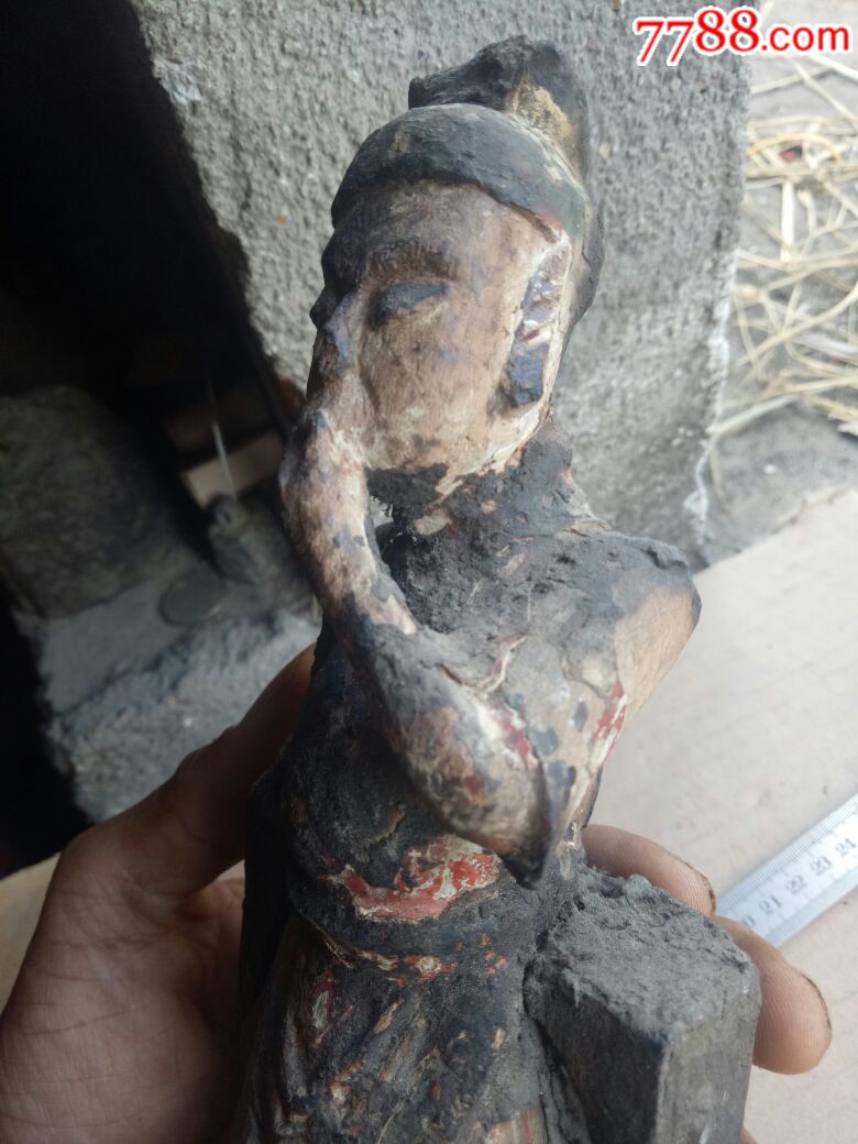 捂着嘴的梅山祖师