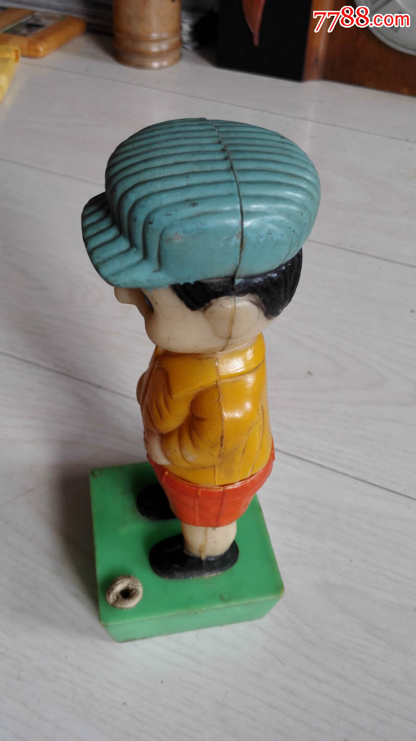 怀旧经典收藏八十年代撒尿小男孩玩具