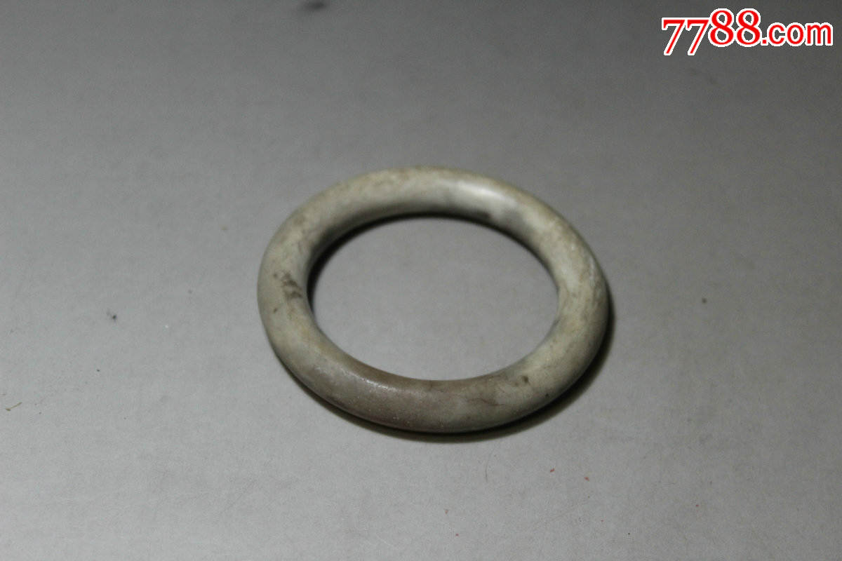 清代出土玉手镯